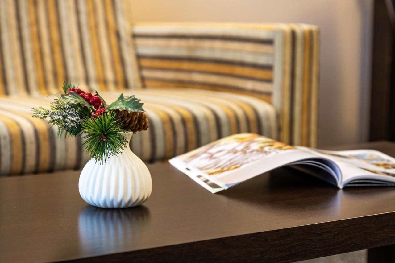 Hotel Mursalitsa By Hmg ปอมโปโรโว ภายนอก รูปภาพ