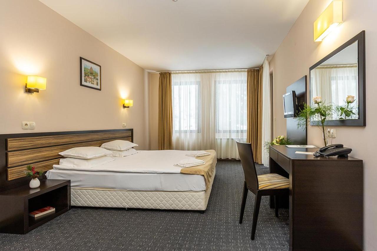 Hotel Mursalitsa By Hmg ปอมโปโรโว ภายนอก รูปภาพ