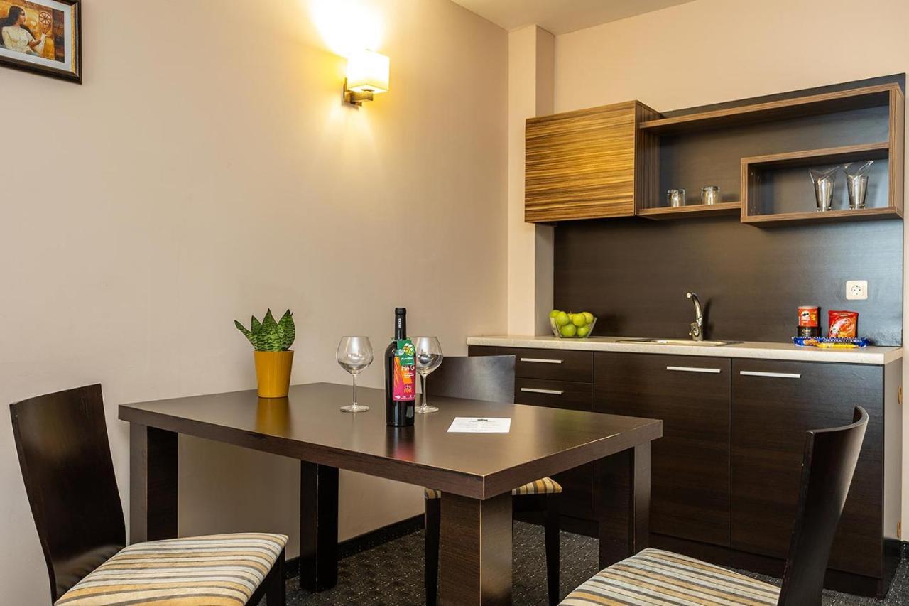 Hotel Mursalitsa By Hmg ปอมโปโรโว ภายนอก รูปภาพ