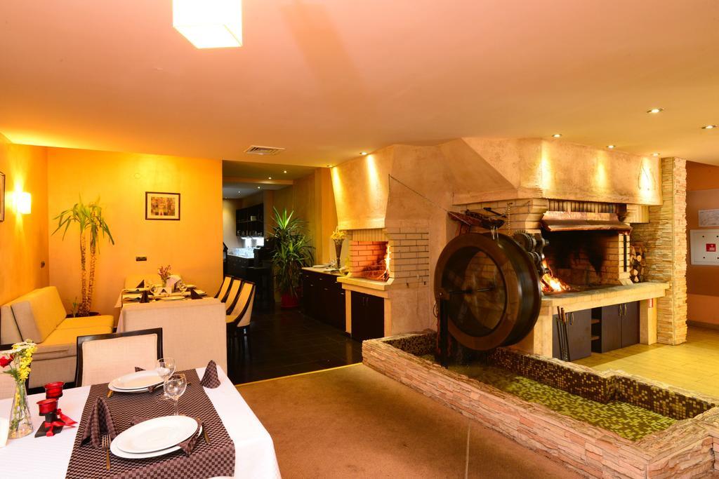 Hotel Mursalitsa By Hmg ปอมโปโรโว ภายนอก รูปภาพ