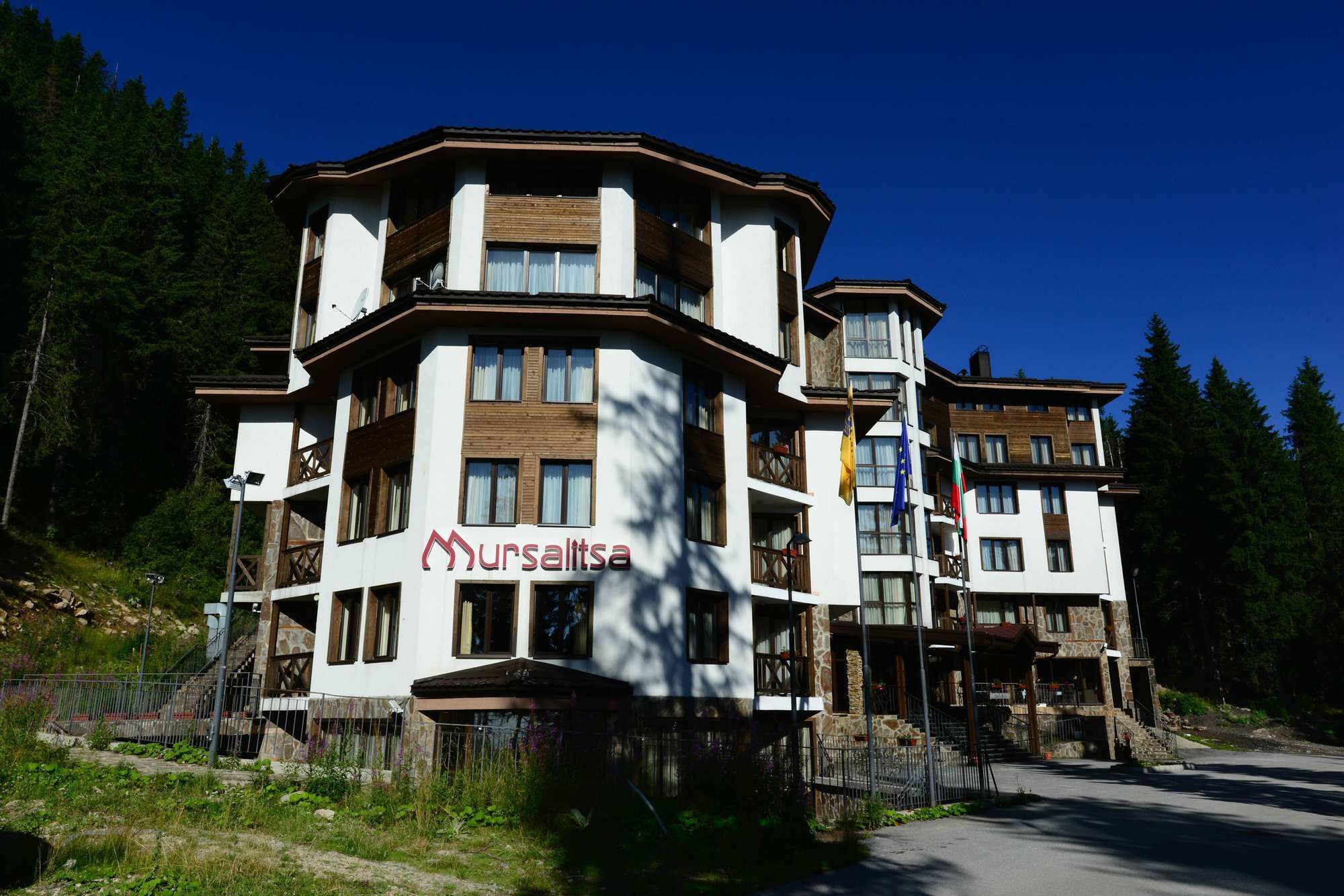 Hotel Mursalitsa By Hmg ปอมโปโรโว ภายนอก รูปภาพ
