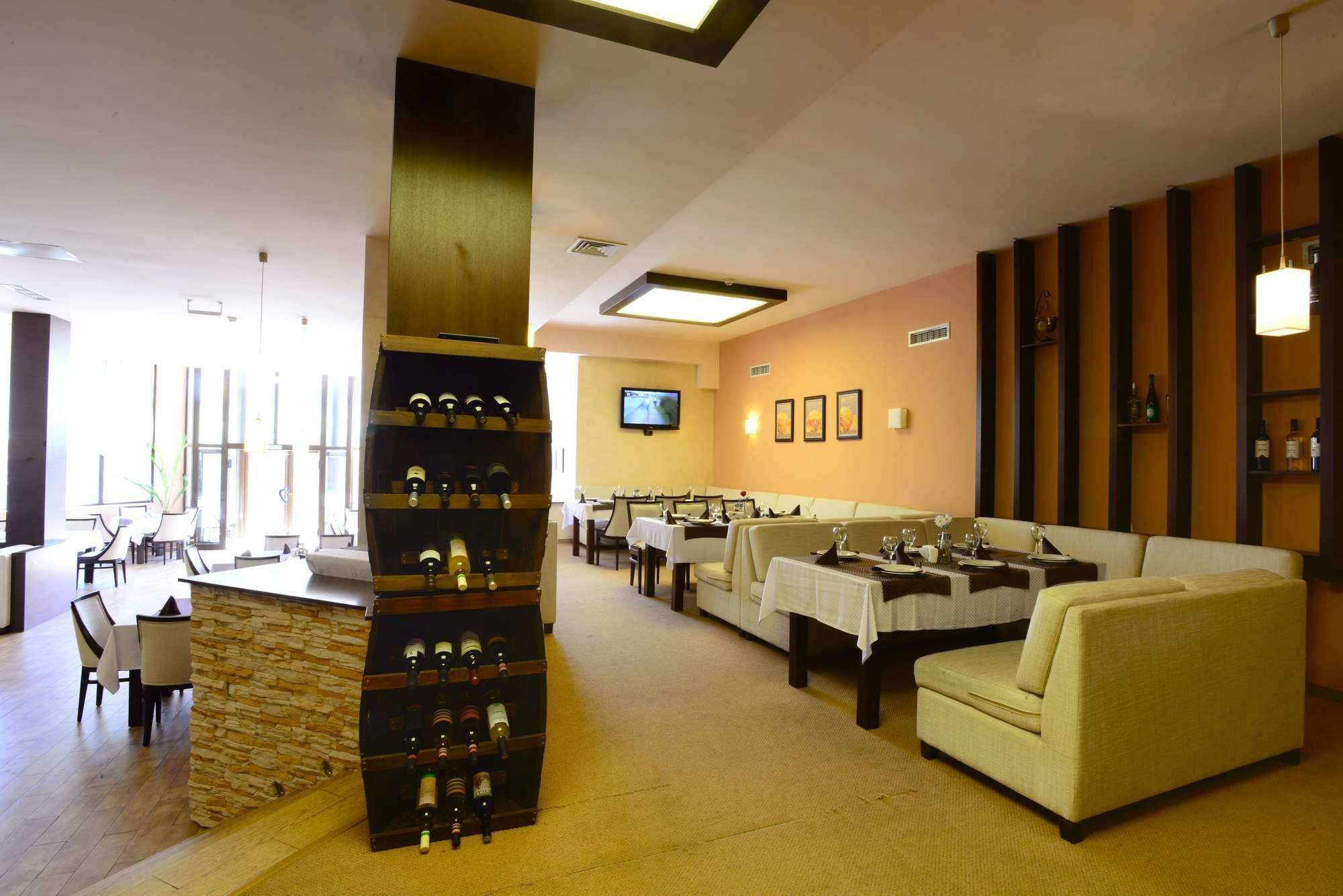 Hotel Mursalitsa By Hmg ปอมโปโรโว ภายนอก รูปภาพ