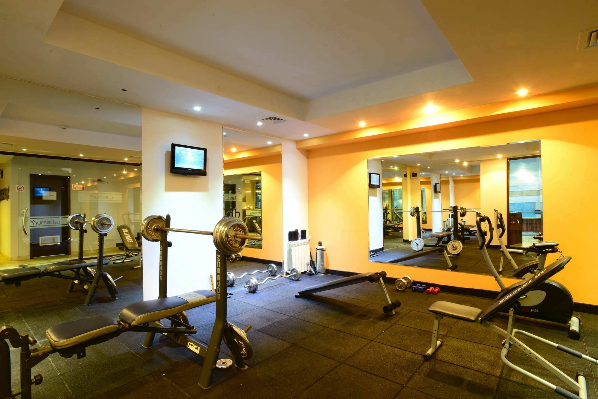 Hotel Mursalitsa By Hmg ปอมโปโรโว ภายนอก รูปภาพ