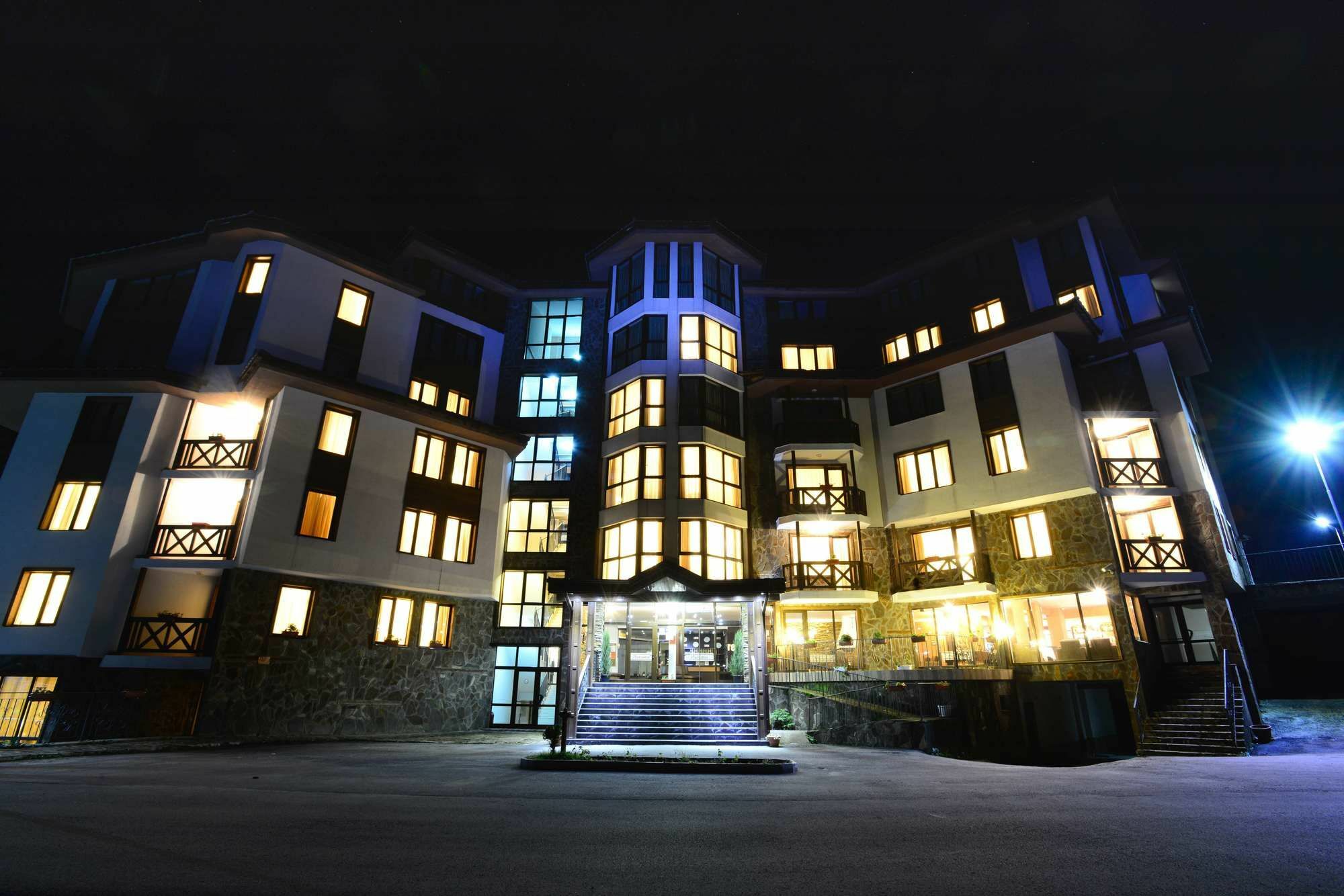 Hotel Mursalitsa By Hmg ปอมโปโรโว ภายนอก รูปภาพ